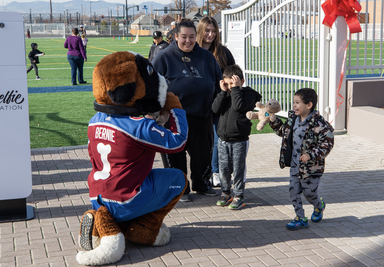 Avalanche mascot with kids